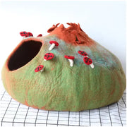 SnugTrekker™ Cosy Felt Cat Cave — Wool Cat Bed UK