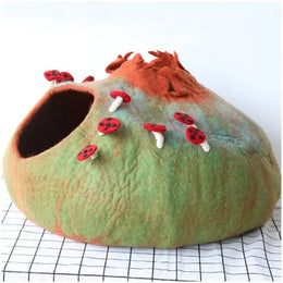 SnugTrekker™ Cosy Felt Cat Cave — Wool Cat Bed UK